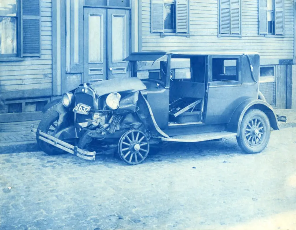 Narrow Offset Impact In Front End Collision 1930 The Tracy Law Firm and Personal Injury Lawyer Todd Tracy